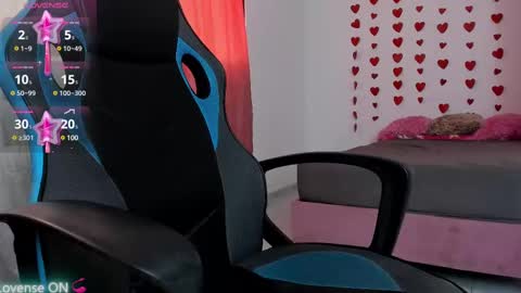 Veronica online show from 02-19-25, 01:06