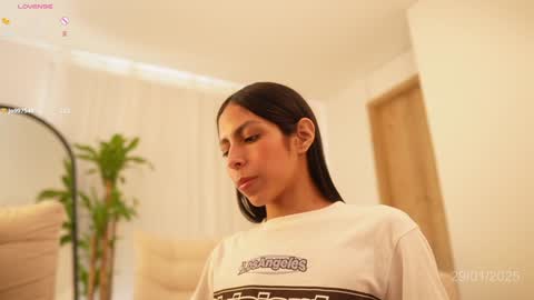 Veronica online show from 01-29-25, 02:21