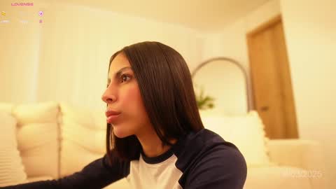 Veronica online show from 03-08-25, 11:37