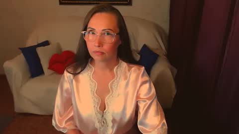 Veronica online show from 10-12-25, 05:01