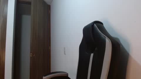 Veronica Clark online show from 11-11-25, 02:44