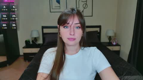 Veronica online show from 09-25-25, 05:11