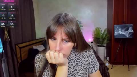 Veronica online show from 09-28-25, 05:24