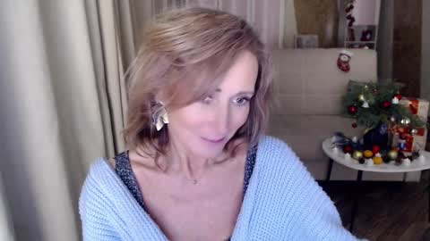 Helen online show from 12-24-24, 11:49