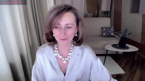 Helen online show from 01-22-25, 05:05