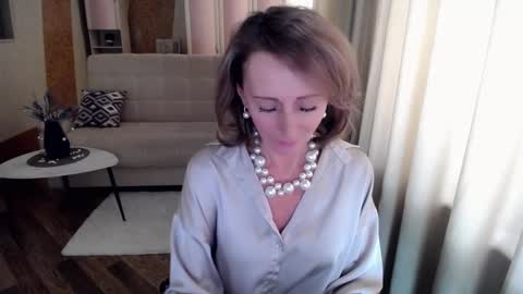 Helen online show from 02-21-25, 08:29