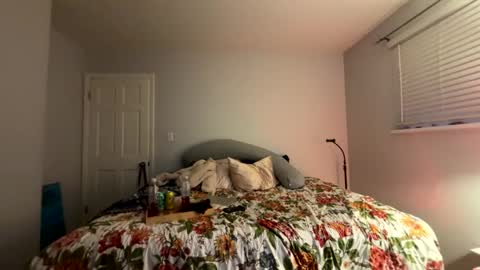 Veronica Lake online show from 11-20-25, 12:00