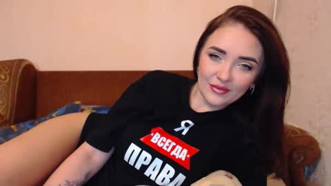 Snapshot of veronicalalux chatting on 12-18-25, 09:04 VeronicaLaLux online show from 12-18-25, 09:04