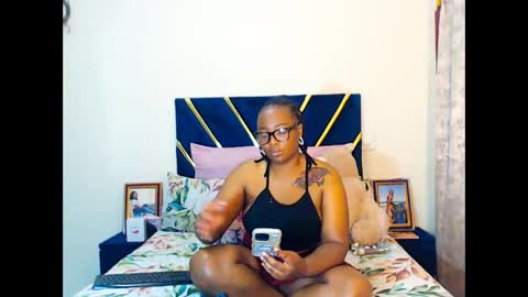 Snapshot of veronicarod1 chatting on 02-25-26, 01:48 veronicarod1 online show from 02-25-26, 01:48