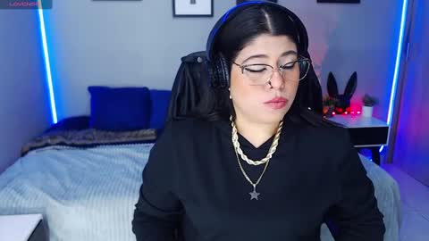 Miss Veronika online show from 01-16-25, 12:42