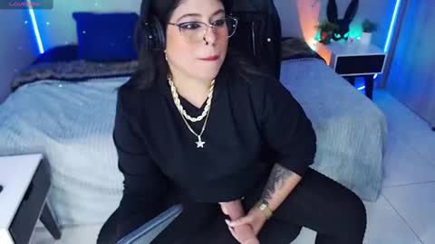 Miss Veronika online show from 01-16-25, 03:46