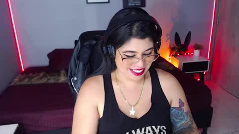 Miss Veronika online show from 01-30-25, 02:06