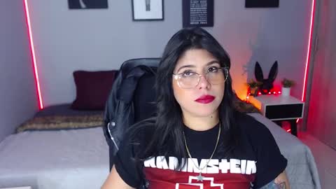 Miss Veronika online show from 01-30-25, 08:10