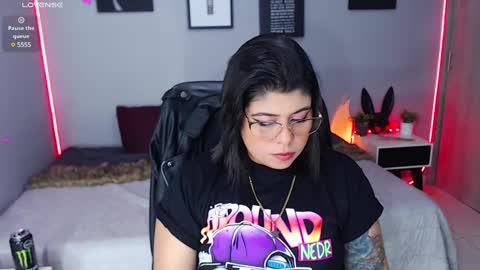 Miss Veronika online show from 02-12-25, 10:46