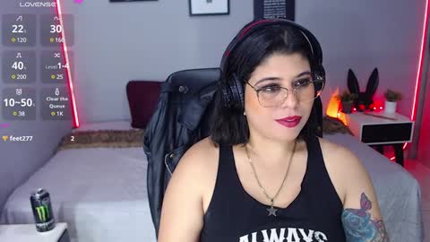 Miss Veronika online show from 02-19-25, 01:17