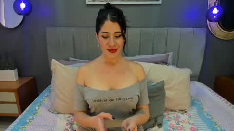 Veronica  online show from 09-12-25, 01:55