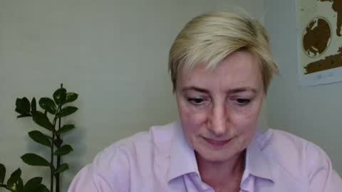 Snapshot of verony_ chatting on 03-06-25, 02:08 verony_ online show from 03-06-25, 02:08