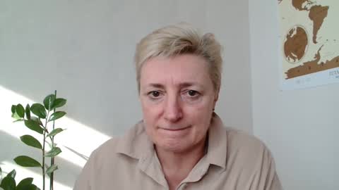 Snapshot of verony_ chatting on 03-11-25, 08:52 verony_ online show from 03-11-25, 08:52