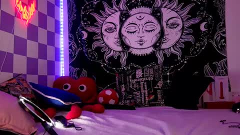 Snapshot of verosmit1 chatting on 03-06-25, 12:54        online show from 03-06-25, 12:54