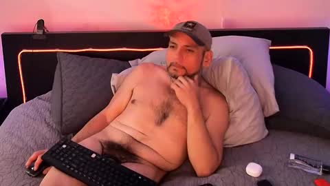 Snapshot of verspig7 chatting on 02-25-25, 12:14 VersPig7 online show from 02-25-25, 12:14