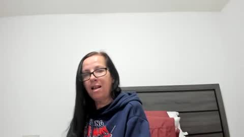 verysassypeachgoddess online show from 11-29-25, 12:30