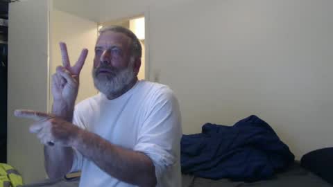 hairy man online show from 01-20-25, 12:46