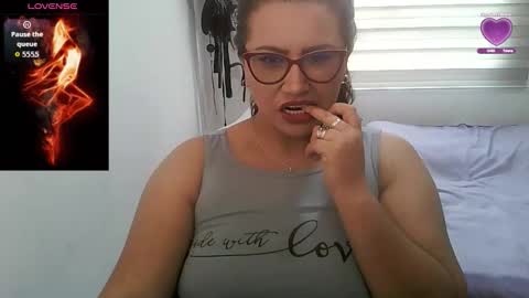 Vesper Vixen online show from 09-19-25, 02:07