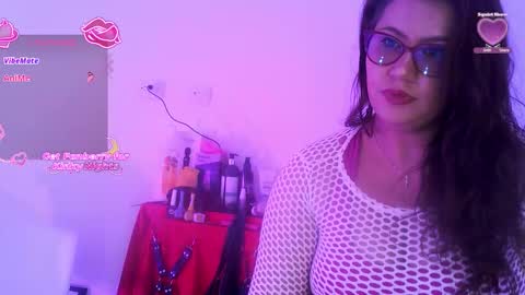 Vesper Vixen online show from 12-19-25, 03:41