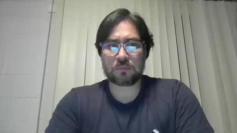 Snapshot of vesturelove chatting on 10-14-25, 04:24 vesturelove online show from 10-14-25, 04:24