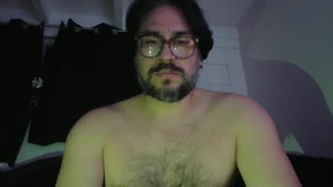 Snapshot of vesturelove chatting on 10-25-25, 06:10 vesturelove online show from 10-25-25, 06:10