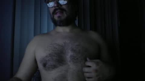 Snapshot of vesturelove chatting on 10-31-25, 06:58 vesturelove online show from 10-31-25, 06:58