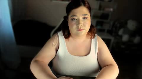 Snapshot of vi__vixen chatting on 11-16-25, 11:16 Vi Vixen online show from 11-16-25, 11:16