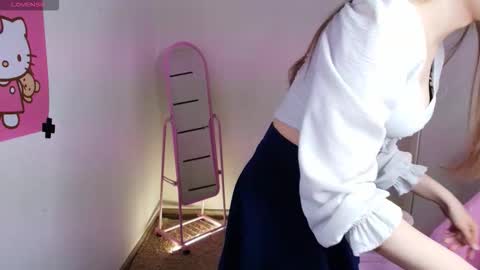 Snapshot of vi_luxxxy chatting on 09-17-25, 02:13 vi_luxxxy online show from 09-17-25, 02:13