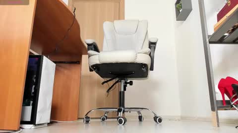 Snapshot of vi_vikkk chatting on 09-30-25, 02:33 VIKA online show from 09-30-25, 02:33