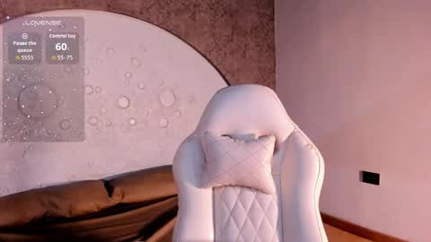 Snapshot of viana_dior chatting on 10-24-25, 11:45 Viana online show from 10-24-25, 11:45