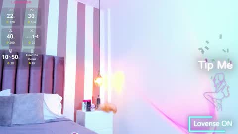 Ariana  online show from 10-19-25, 05:35