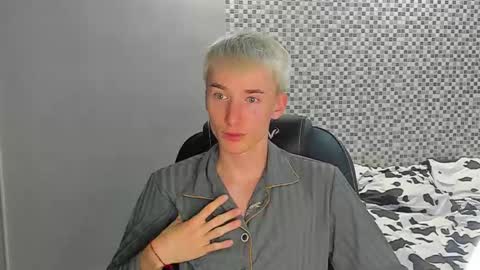 vibemygirl online show from 09-15-25, 11:43