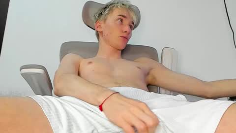 vibemygirl online show from 10-14-25, 12:06