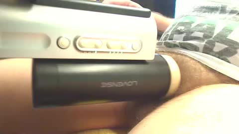 Snapshot of vibralove90 chatting on 09-26-25, 01:48 Vibralove online show from 09-26-25, 01:48