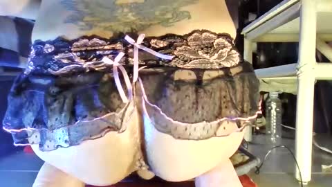 V I B R A N D A online show from 03-11-26, 07:42