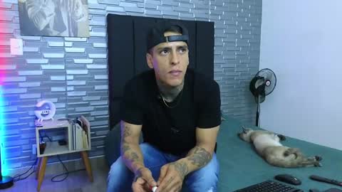 Snapshot of vicctorzc chatting on 01-28-25, 12:15 Victor cardenas online show from 01-28-25, 12:15