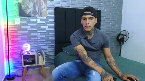 Snapshot of vicctorzc chatting on 01-28-25, 08:26 Victor cardenas online show from 01-28-25, 08:26