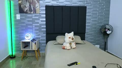 Snapshot of vicctorzc chatting on 02-02-25, 11:11 Victor cardenas online show from 02-02-25, 11:11