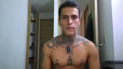 Snapshot of vicctorzc chatting on 02-15-25, 09:15 Victor cardenas online show from 02-15-25, 09:15