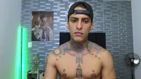 Snapshot of vicctorzc chatting on 02-16-25, 08:44 Victor cardenas online show from 02-16-25, 08:44