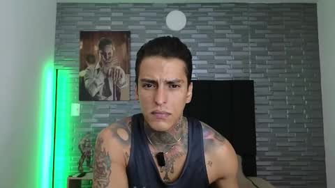 Snapshot of vicctorzc chatting on 02-19-25, 07:05 Victor cardenas online show from 02-19-25, 07:05