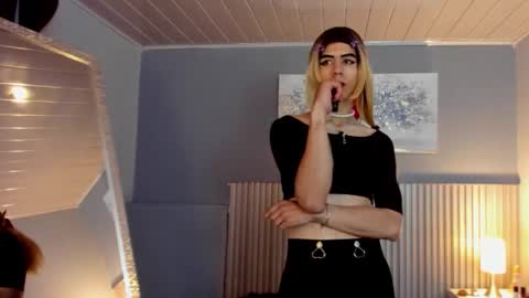 Snapshot of vicky_fant4sy chatting on 01-07-26, 01:57 Vicky online show from 01-07-26, 01:57