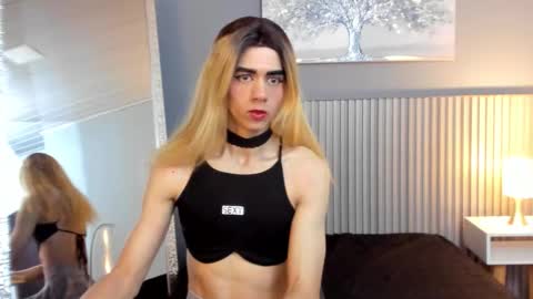 Snapshot of vicky_fant4sy chatting on 01-15-26, 12:10 Vicky online show from 01-15-26, 12:10