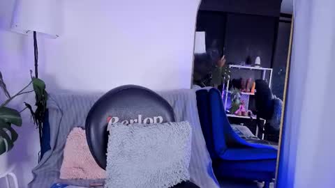 Vicky Greys online show from 10-15-25, 06:08