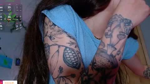 Victoria   online show from 10-11-25, 03:54